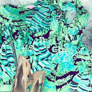 Lily Pulitzer sheath dress. Super comfy & Gorgeous